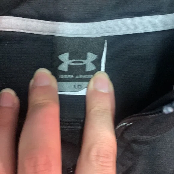 Under armour  sweatshirt - Picture 3 of 3